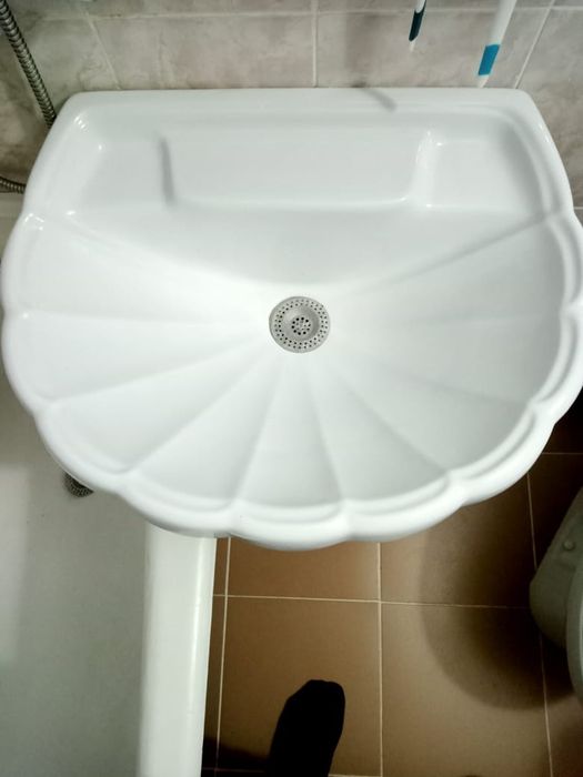 раковина с пъедсталом