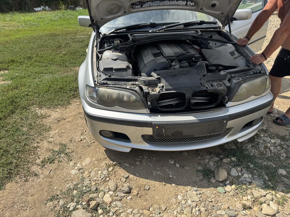 Dezmembrez bmw 2.2  6 cilindri e46 benzina
