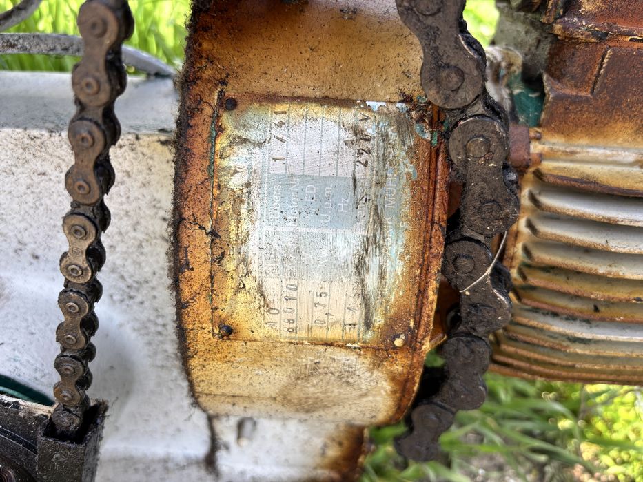 Motor cu reductor mare