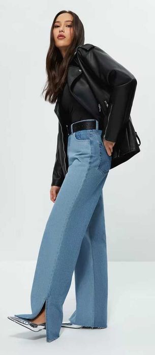 Продаются фирменные босоножки 39 размер и клатч