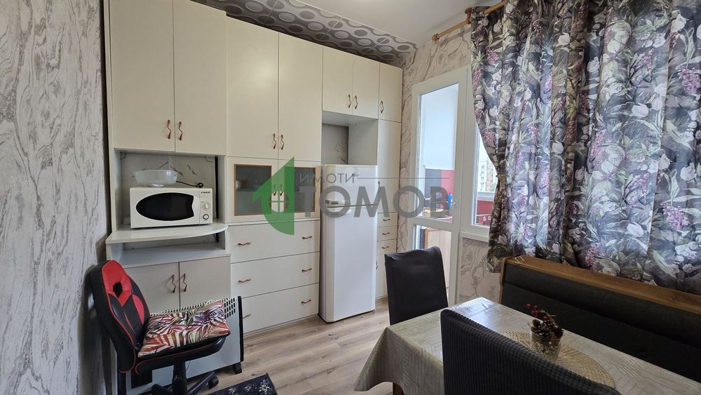 Двустаен апартамент под наем в кв. Три Чучура-юг