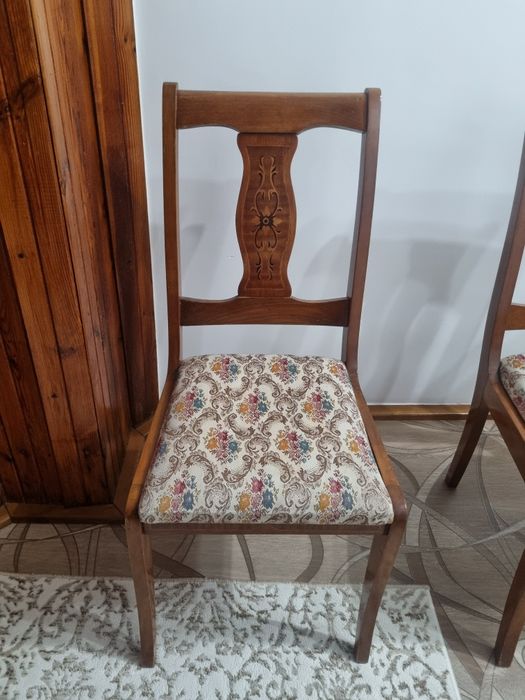 Стулья деревянные