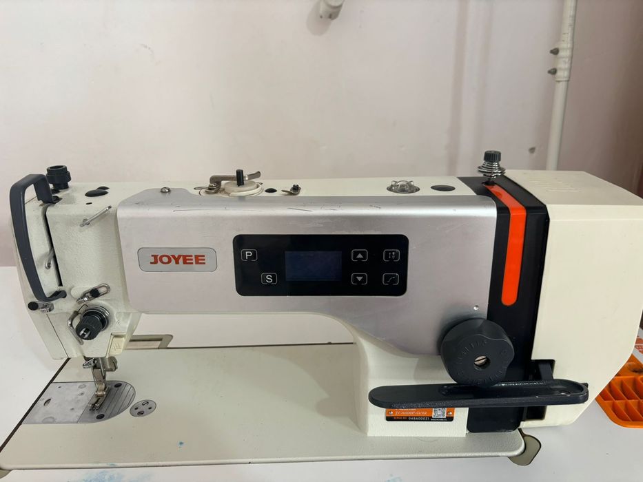 Joyee  продаётся швейная машина