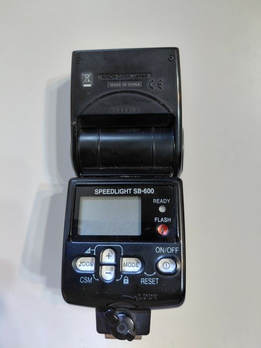 Продам вспышку NIKON SPEEDLIGHT SB-600