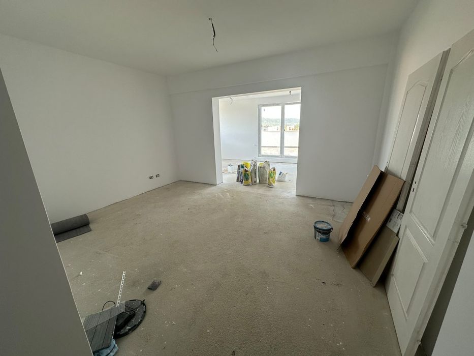 Vând apartament str Retezatului 2