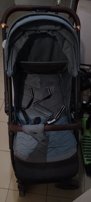 Продам коляску б/у