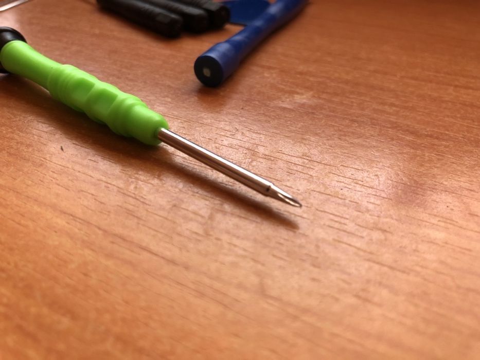 Vand set surubelnite Iphone 7,8,X,Xs max,11,12,13 Pentalobe Y 0.6