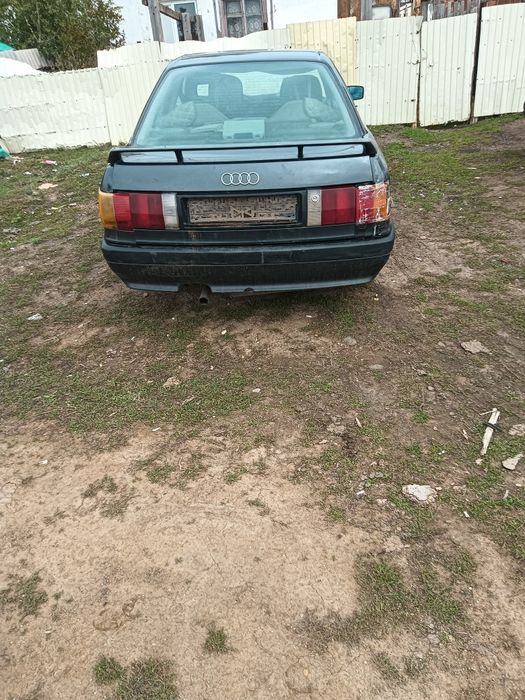 Автомобиль Ауди 80 Б3
