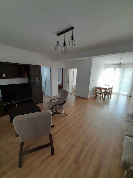 Inchiriez apartament 2 dormitoare si living
