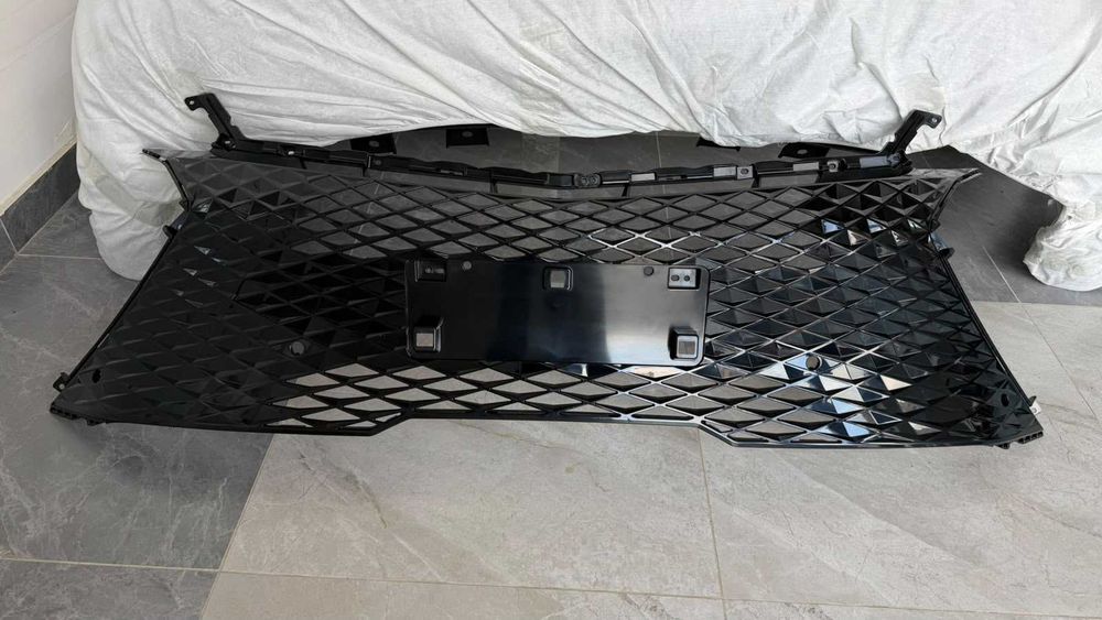 Решотка радиатора Geely Coolray