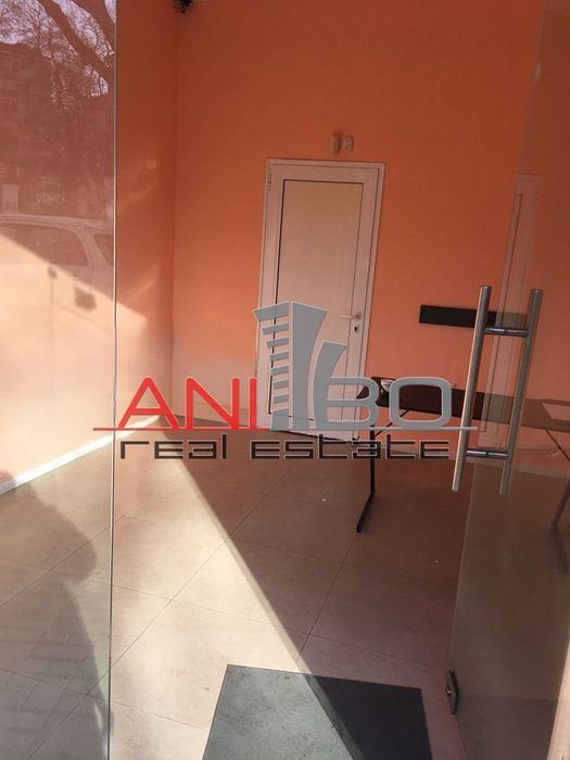 Дава се под наем Магазин в Варна, Гръцка махала - 20 кв.м за 306 € - Снимка #4