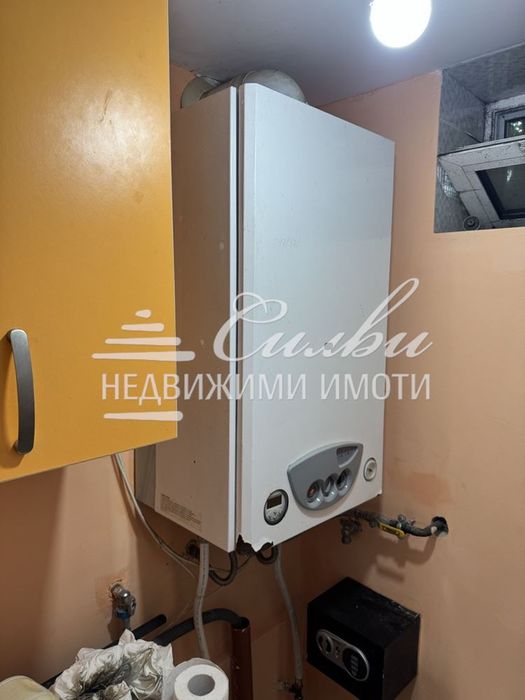 Самостоятелна тухлена КЪЩА на плоча - кв. Добруджански!