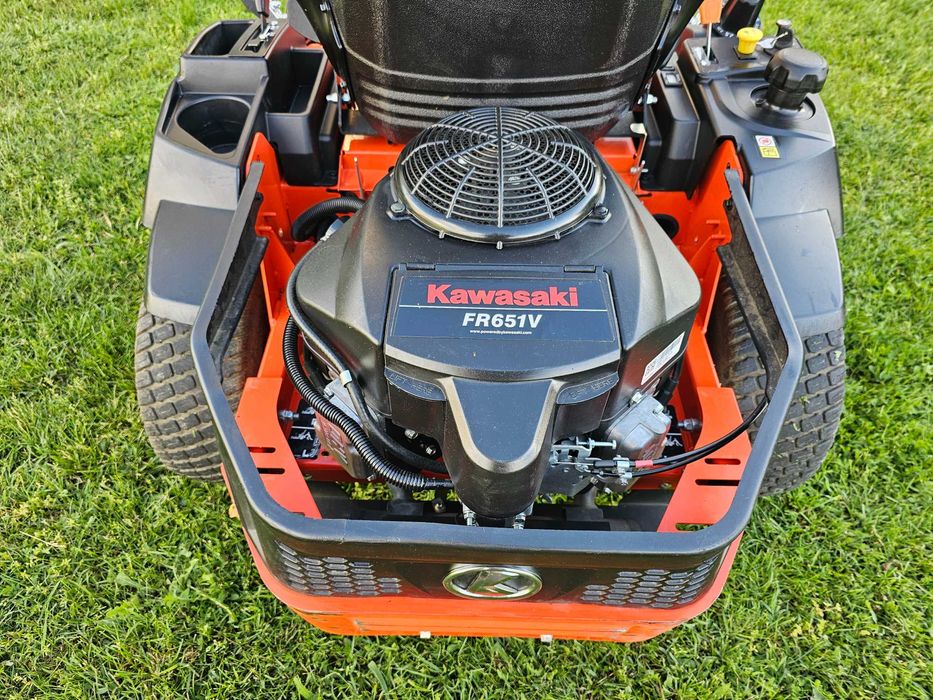 Тракторна Косачка KUBOTA.Z1 421. ПЕРФЕКТНА