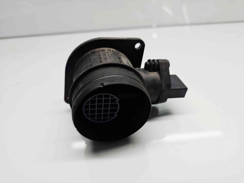 Debitmetru aer Volkswagen Caddy 3 (2KA, 2KH) [Fabr 2004-2009] 03890646