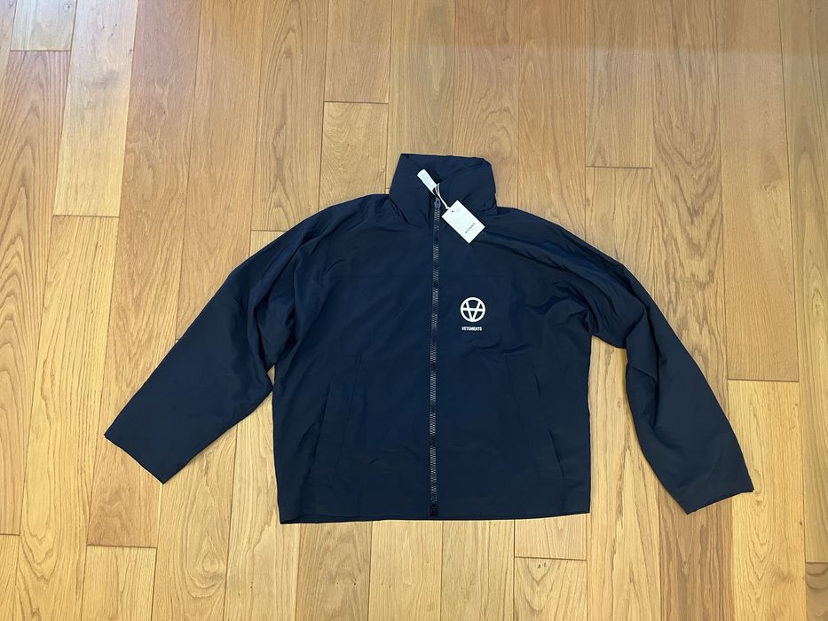 Яке Vetements модел Anarchy