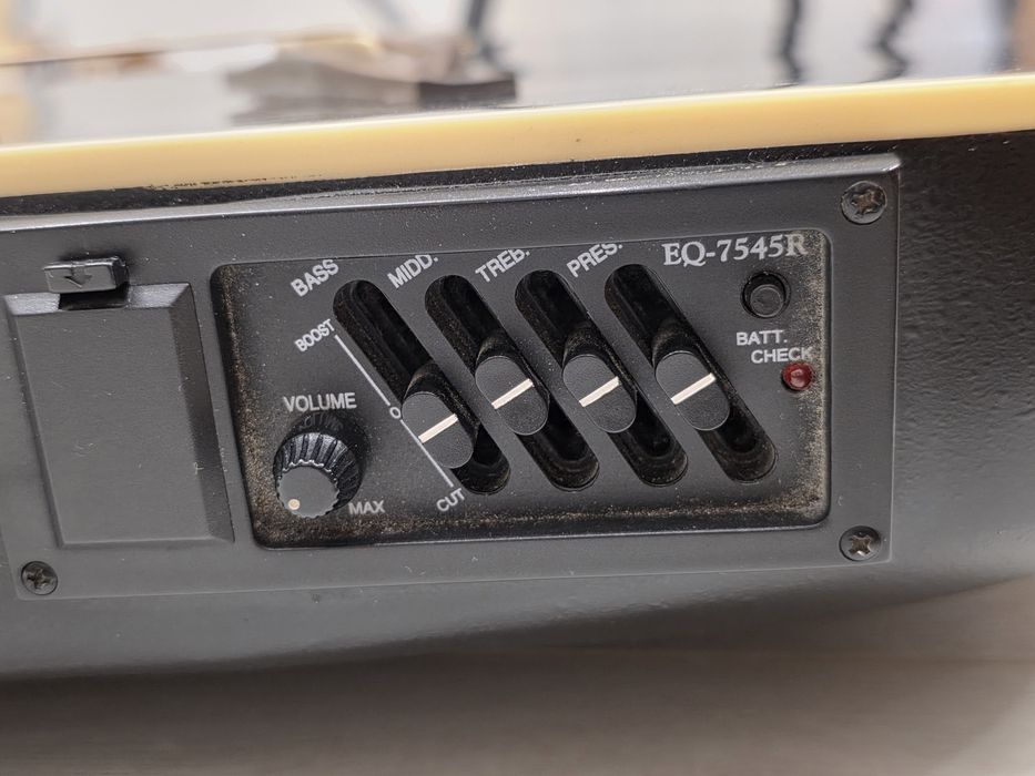 Гитара Ovation Manfred