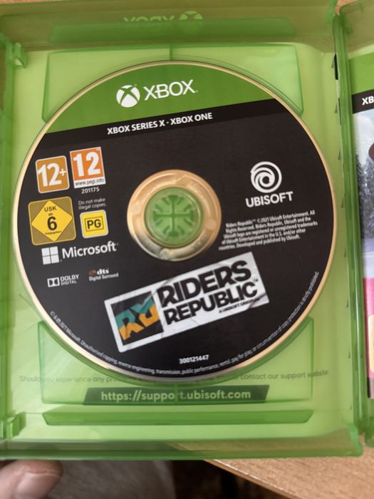 Продавам Xbox one s 1T