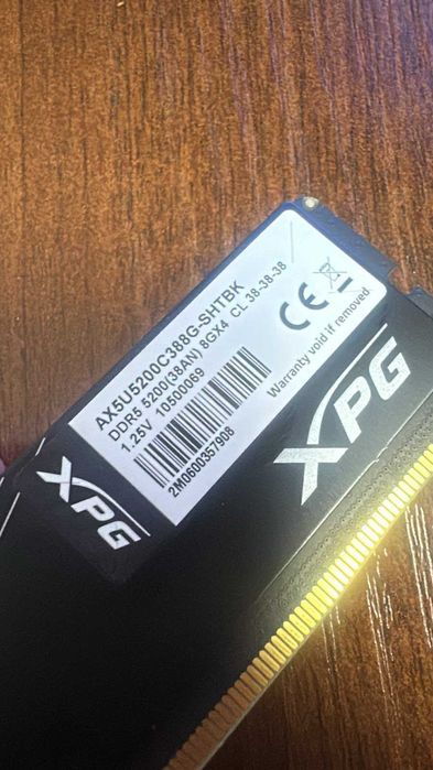 Продам ОЗУ XPG Hunter DDR5 5200 8gb pc5-41600