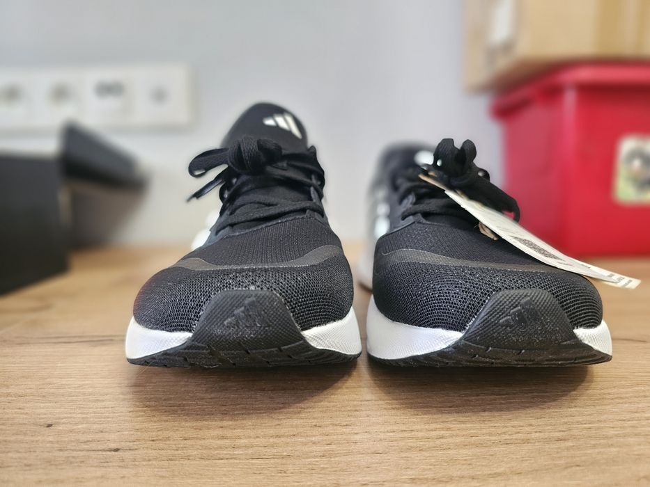 Кроссовки адидас оригинал 43р-р.