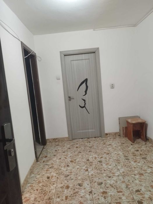 garsoniera de inchiriat! P/8,