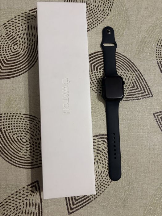 Apple watch series 8
