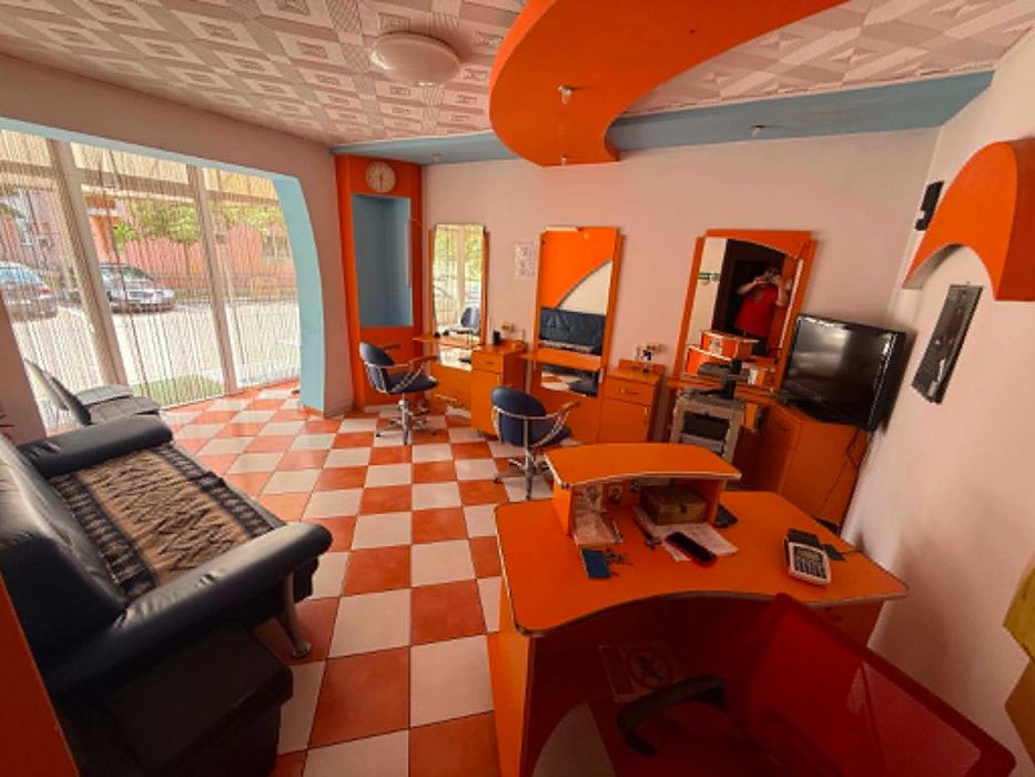 Apartament 2 camere Spatiu comercial