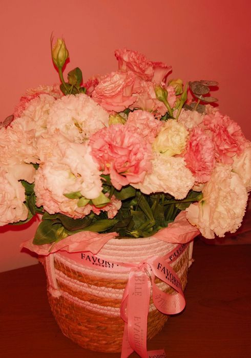 Букет цветов в кашпо