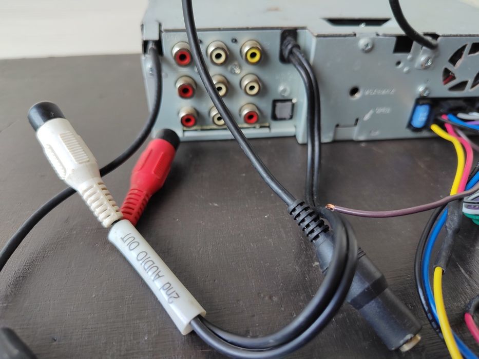 Висок клас JVC KD-DV7402