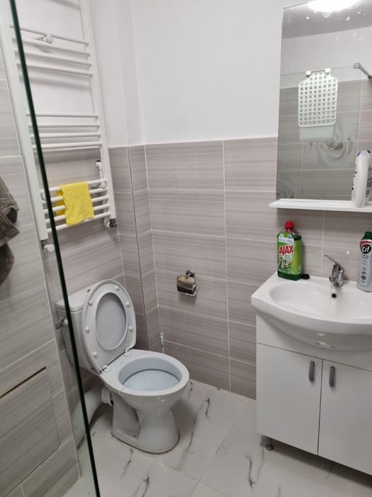 Apartament de închiriat