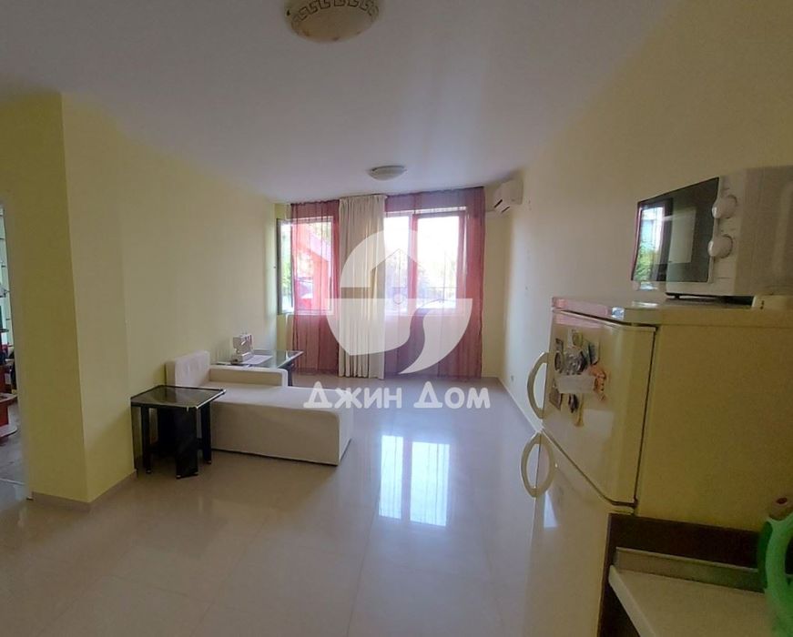 Апартамент с НИСКА ТАКСА ПОДДРЪЖКА в к-с Поморие Бийч Резорт, Поморие