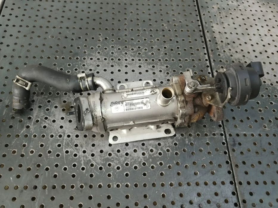 racitor gaze cu egr  2.0 dci m9r  renault trafic 2 opel vivaro 8200611709