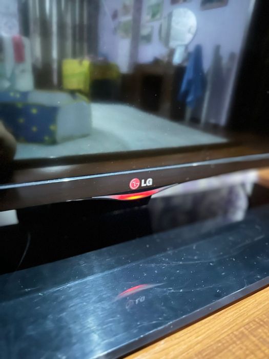 Продам телевизор Lg