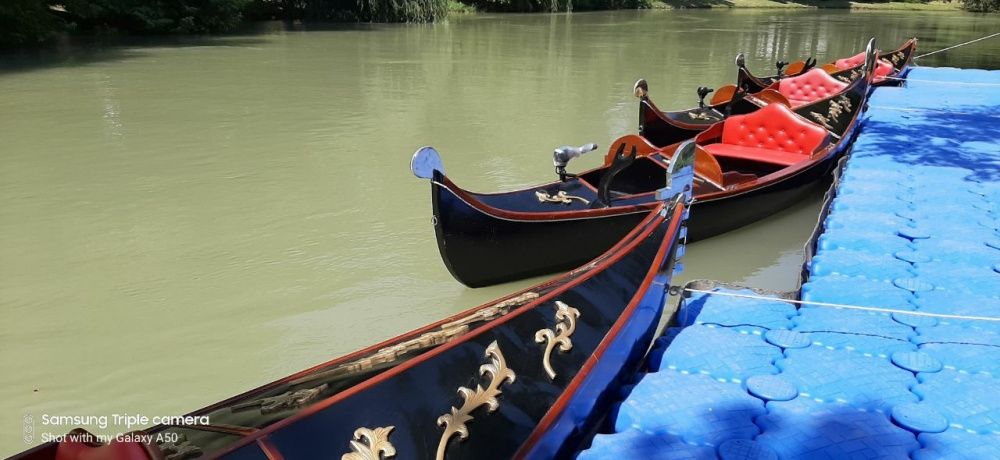 Gondola Italya лодка