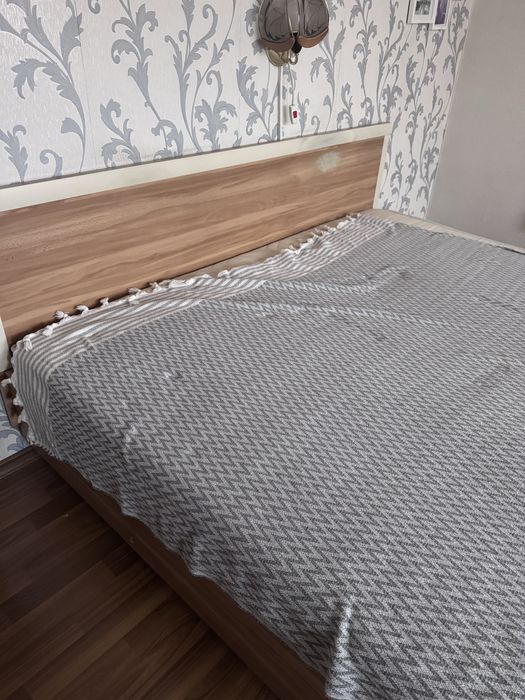 Спалния с матрак 180х200