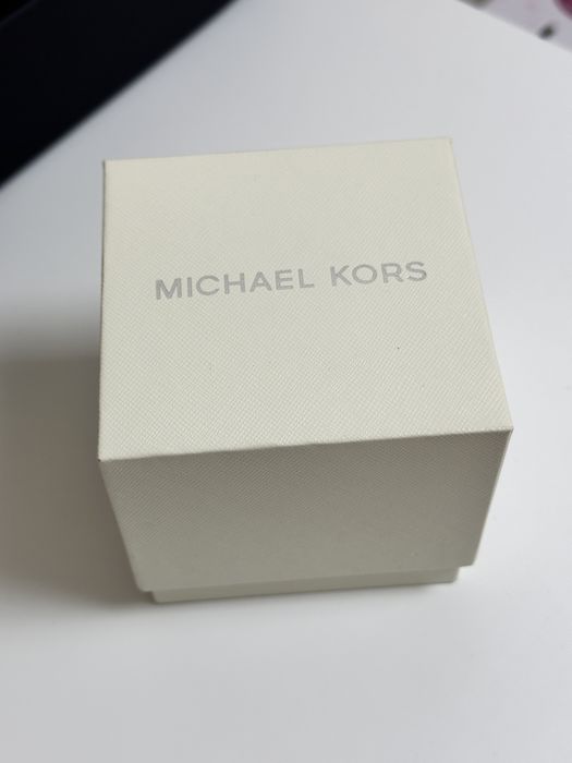Часы Michael Kors