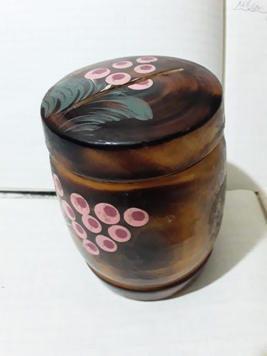 Продам копилку-бочонок.