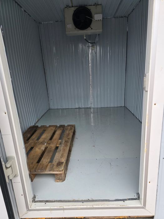 Продаю морозильную камеру