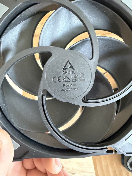Пакет 5 бр. Компютърни вентилатори ARCTIC P14 Max (140mm PWM, 2800 RPM)