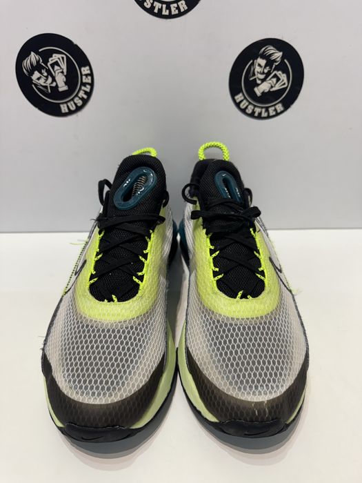 Маратонки NIKE AIR MAX 2090. Номер 39