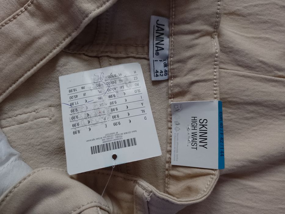 Pantaloni elastici cu talie înaltă