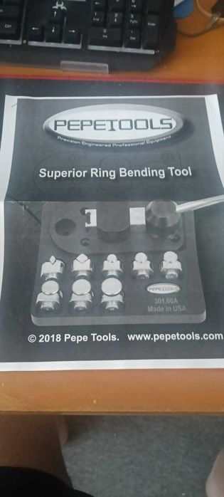 Vând dispozitiv profesional pentru îndoit inele PepeTools 301.00A (Superior Ring Bending Tool) – NOU, la cutie.