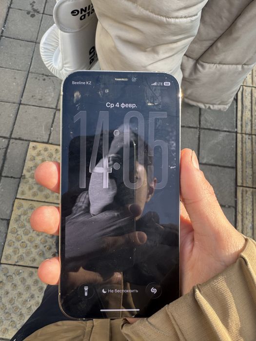 Айфон 12 про.