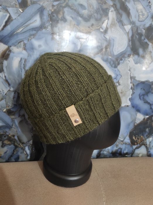 Продаю вязаные головные уборы