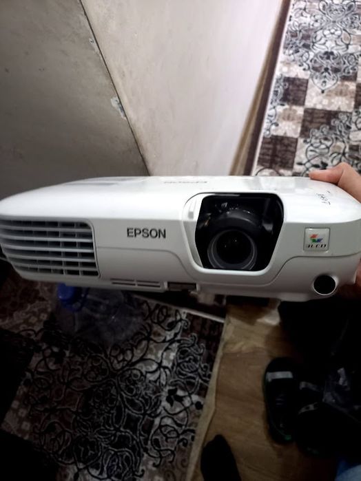 Проектор EPSON EB-X9