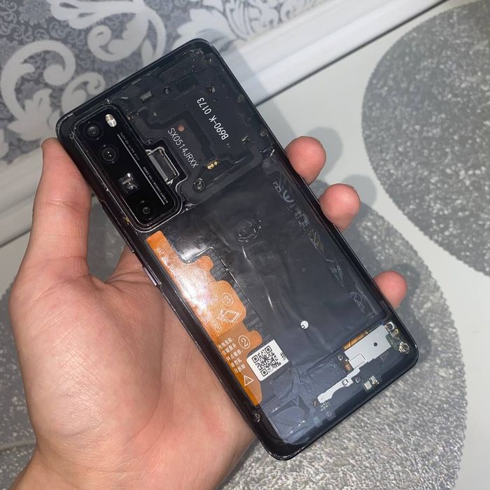 Флагман с прозрачным корпусом Хуавей Нова 7 про