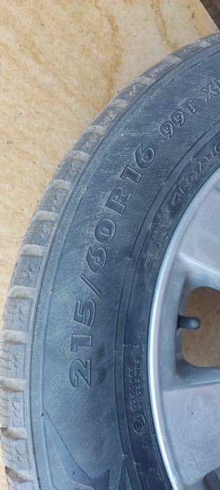 Продам 4 шиповоной покрышки R16
