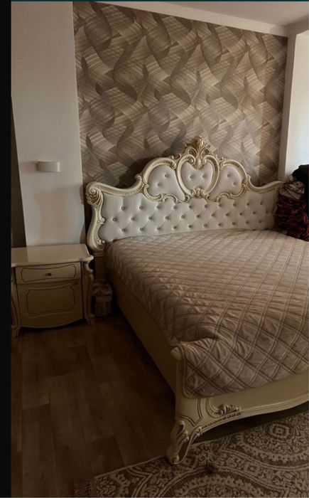 Кровать с матрасом