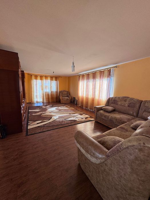 Casă de vânzare în Câlnic, Gorj - 18 km de Târgu Jiu