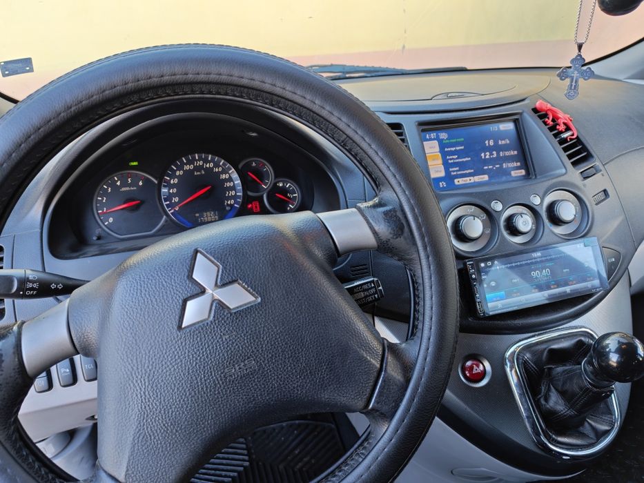 Митсубиши грандис Mitsubishi grandis