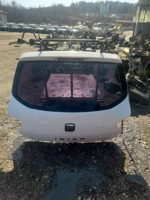 Капак Заден  seat Ibiza 2011 година